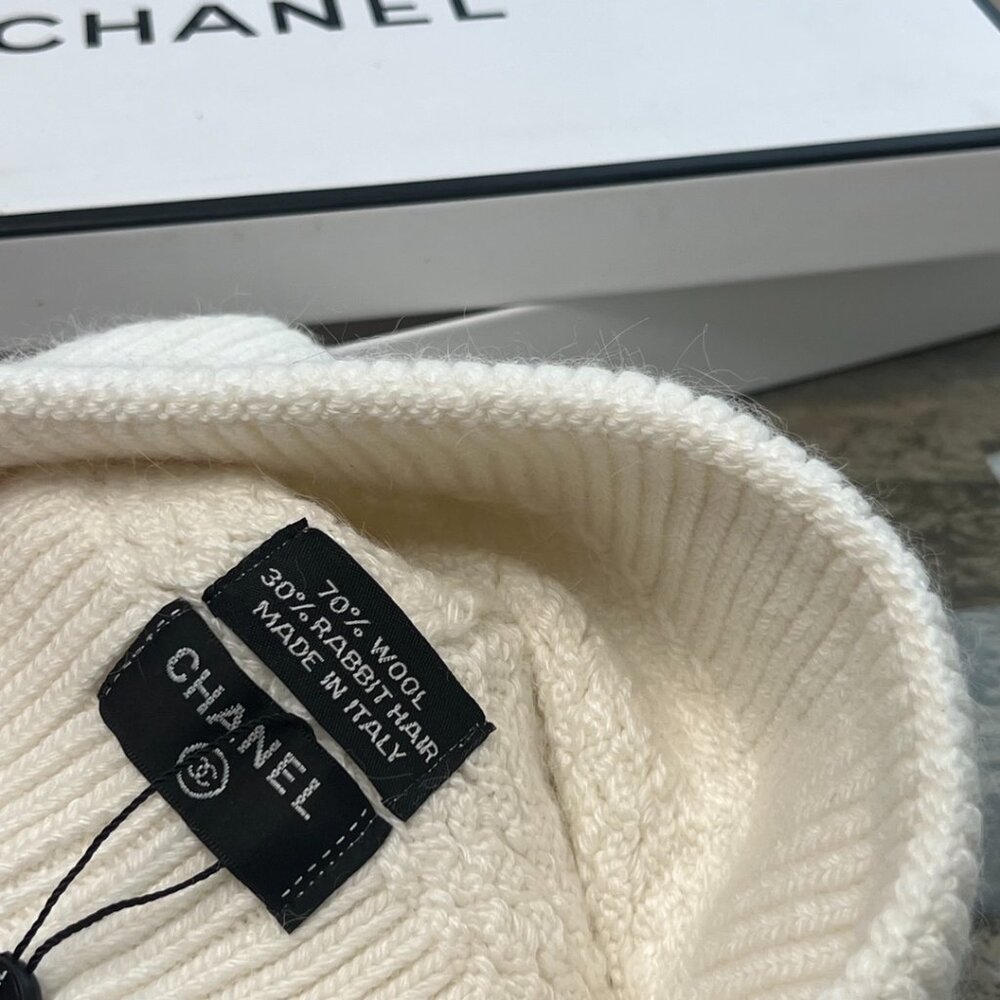 Unused Chanel 24B Popular Knit Hat White Women's hat - Picture 3 of 6